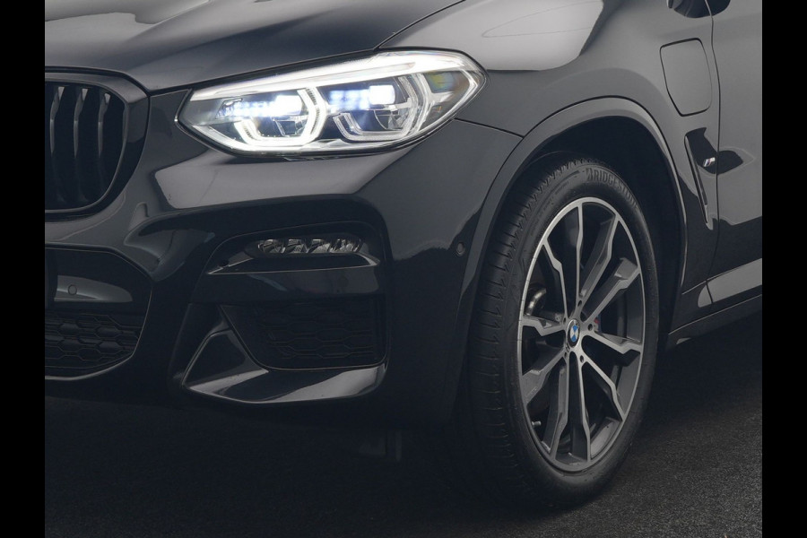 BMW X3 xDrive30e M Sport Plug In Hybrid 293pk Dealer O.H PHEV | Trekhaak Af Fabriek | 360 Camera | Head Up | Adaptive LED |  Lederen Sportstoelen & Sportstuur Verwarmd | Keyless | Apple Carplay | Navigatie | Cruise Control | Virtual | DAB | 20" L.M