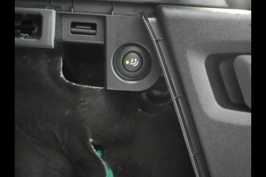 BMW X3 xDrive30e M Sport Plug In Hybrid 293pk Dealer O.H PHEV | Trekhaak Af Fabriek | 360 Camera | Head Up | Adaptive LED |  Lederen Sportstoelen & Sportstuur Verwarmd | Keyless | Apple Carplay | Navigatie | Cruise Control | Virtual | DAB | 20" L.M