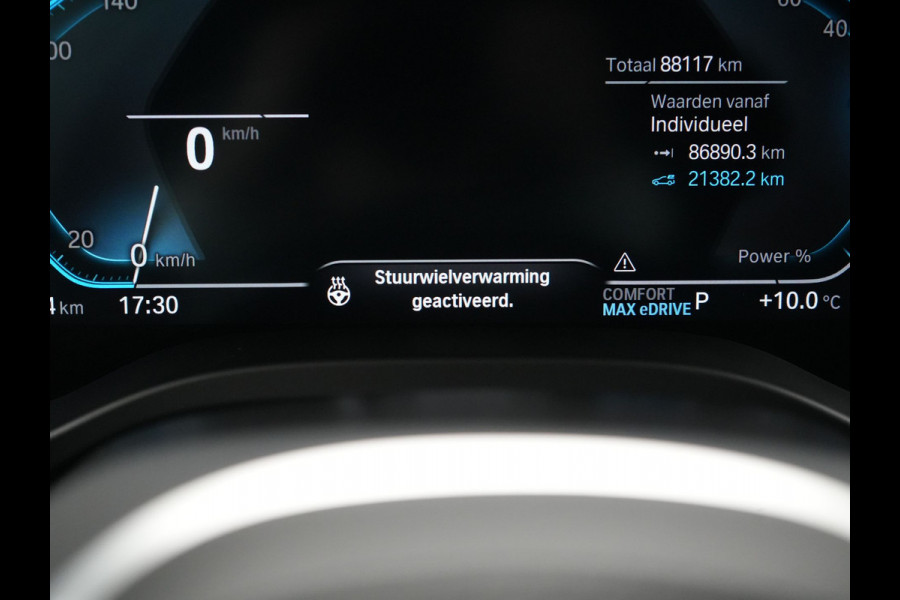 BMW X3 xDrive30e M Sport Plug In Hybrid 293pk Dealer O.H PHEV | Trekhaak Af Fabriek | 360 Camera | Head Up | Adaptive LED |  Lederen Sportstoelen & Sportstuur Verwarmd | Keyless | Apple Carplay | Navigatie | Cruise Control | Virtual | DAB | 20" L.M