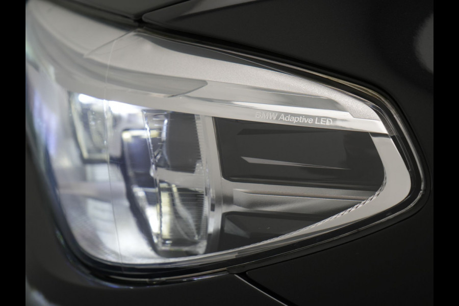 BMW X3 xDrive30e M Sport Plug In Hybrid 293pk Dealer O.H PHEV | Trekhaak Af Fabriek | 360 Camera | Head Up | Adaptive LED |  Lederen Sportstoelen & Sportstuur Verwarmd | Keyless | Apple Carplay | Navigatie | Cruise Control | Virtual | DAB | 20" L.M