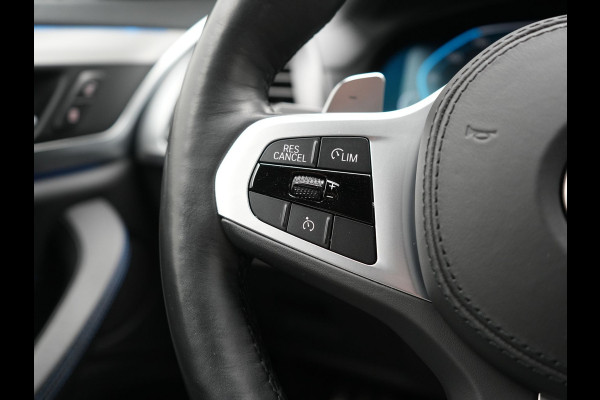 BMW X3 xDrive30e M Sport Plug In Hybrid 293pk Dealer O.H PHEV | Trekhaak Af Fabriek | 360 Camera | Head Up | Adaptive LED |  Lederen Sportstoelen & Sportstuur Verwarmd | Keyless | Apple Carplay | Navigatie | Cruise Control | Virtual | DAB | 20" L.M