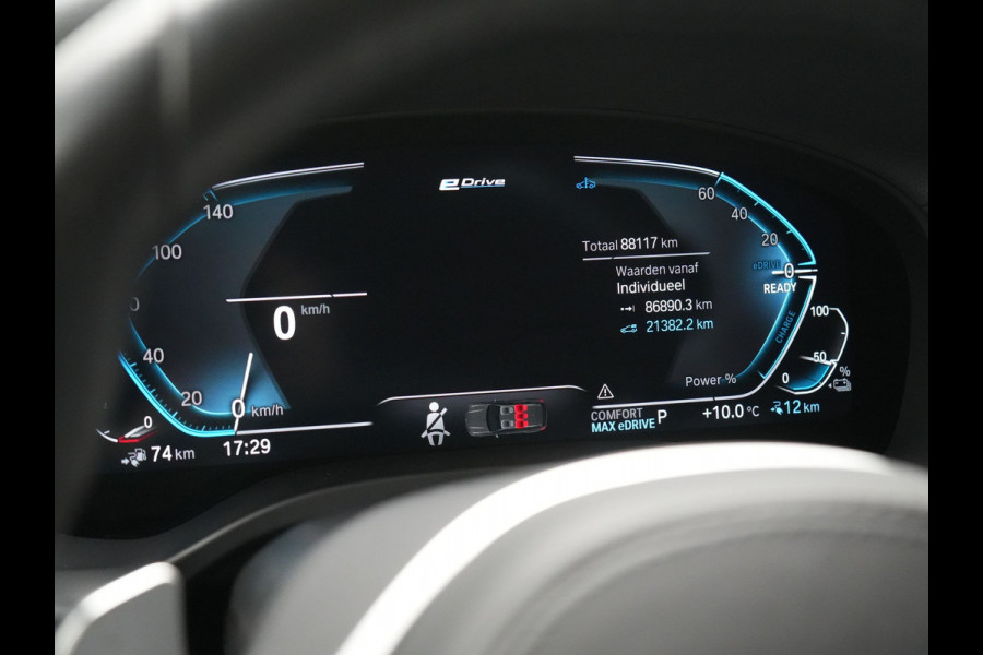 BMW X3 xDrive30e M Sport Plug In Hybrid 293pk Dealer O.H PHEV | Trekhaak Af Fabriek | 360 Camera | Head Up | Adaptive LED |  Lederen Sportstoelen & Sportstuur Verwarmd | Keyless | Apple Carplay | Navigatie | Cruise Control | Virtual | DAB | 20" L.M