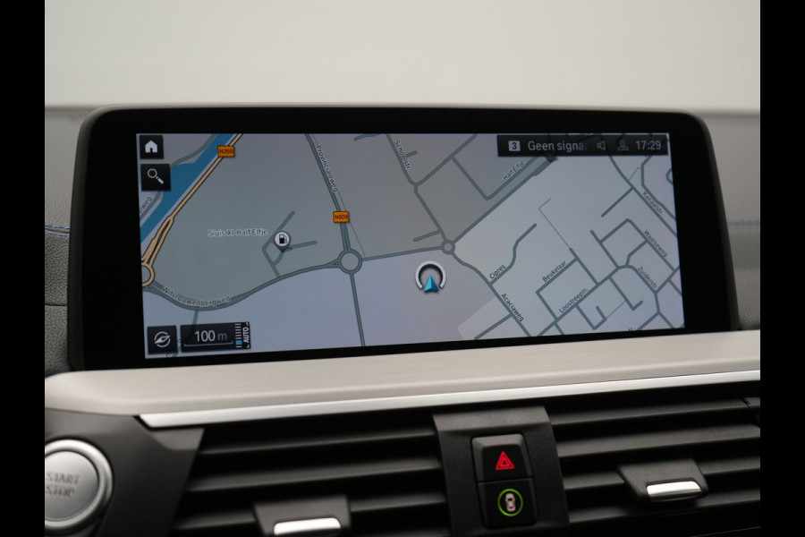 BMW X3 xDrive30e M Sport Plug In Hybrid 293pk Dealer O.H PHEV | Trekhaak Af Fabriek | 360 Camera | Head Up | Adaptive LED |  Lederen Sportstoelen & Sportstuur Verwarmd | Keyless | Apple Carplay | Navigatie | Cruise Control | Virtual | DAB | 20" L.M