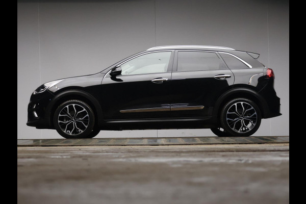 Kia e-Niro ExecutiveLine 64 kWh Sport (APPLE CARPLAY,CAMERA,STOEL/STUURVERWARMING,STOELVERKOELING,LED,PDC,SPORTSTOELEN,LM VELGEN)