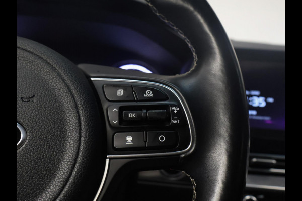 Kia e-Niro ExecutiveLine 64 kWh Sport (APPLE CARPLAY,CAMERA,STOEL/STUURVERWARMING,STOELVERKOELING,LED,PDC,SPORTSTOELEN,LM VELGEN)