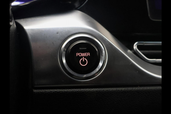 Kia e-Niro ExecutiveLine 64 kWh Sport (APPLE CARPLAY,CAMERA,STOEL/STUURVERWARMING,STOELVERKOELING,LED,PDC,SPORTSTOELEN,LM VELGEN)