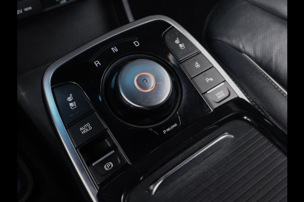 Kia e-Niro ExecutiveLine 64 kWh Sport (APPLE CARPLAY,CAMERA,STOEL/STUURVERWARMING,STOELVERKOELING,LED,PDC,SPORTSTOELEN,LM VELGEN)