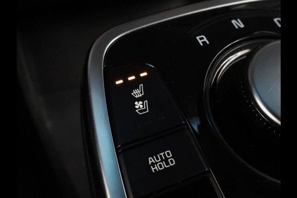 Kia e-Niro ExecutiveLine 64 kWh Sport (APPLE CARPLAY,CAMERA,STOEL/STUURVERWARMING,STOELVERKOELING,LED,PDC,SPORTSTOELEN,LM VELGEN)