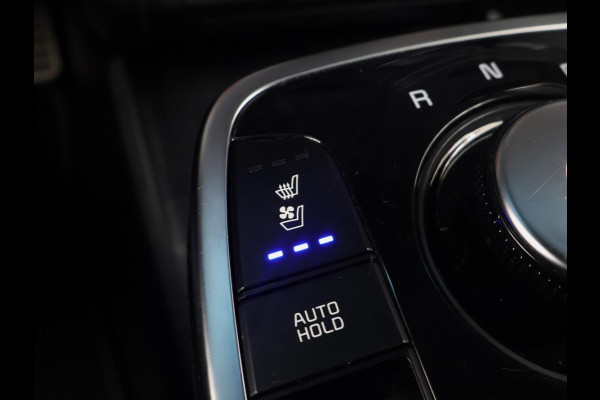 Kia e-Niro ExecutiveLine 64 kWh Sport (APPLE CARPLAY,CAMERA,STOEL/STUURVERWARMING,STOELVERKOELING,LED,PDC,SPORTSTOELEN,LM VELGEN)