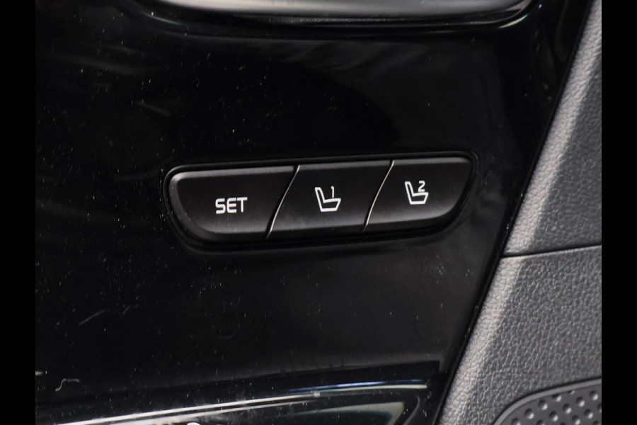 Kia e-Niro ExecutiveLine 64 kWh Sport (APPLE CARPLAY,CAMERA,STOEL/STUURVERWARMING,STOELVERKOELING,LED,PDC,SPORTSTOELEN,LM VELGEN)