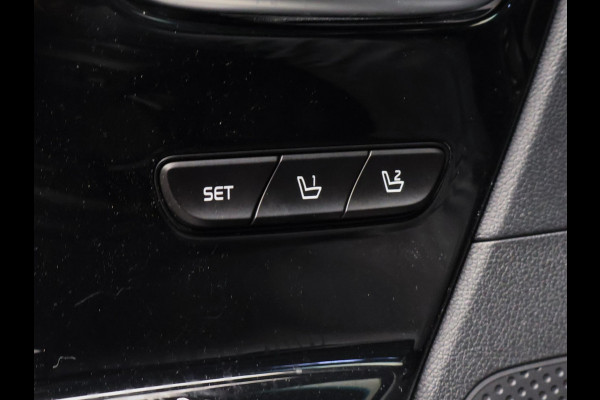 Kia e-Niro ExecutiveLine 64 kWh Sport (APPLE CARPLAY,CAMERA,STOEL/STUURVERWARMING,STOELVERKOELING,LED,PDC,SPORTSTOELEN,LM VELGEN)