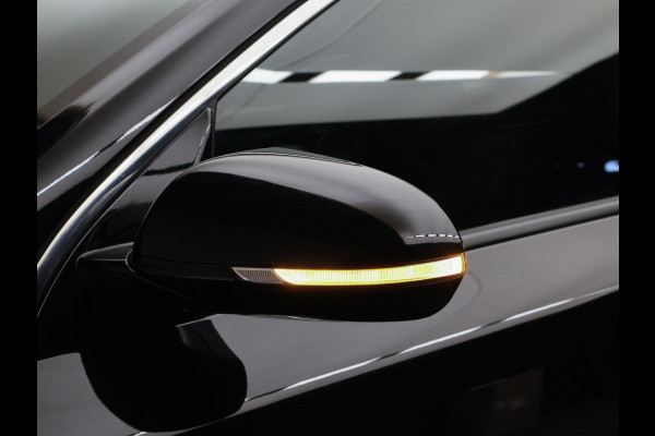 Kia e-Niro ExecutiveLine 64 kWh Sport (APPLE CARPLAY,CAMERA,STOEL/STUURVERWARMING,STOELVERKOELING,LED,PDC,SPORTSTOELEN,LM VELGEN)