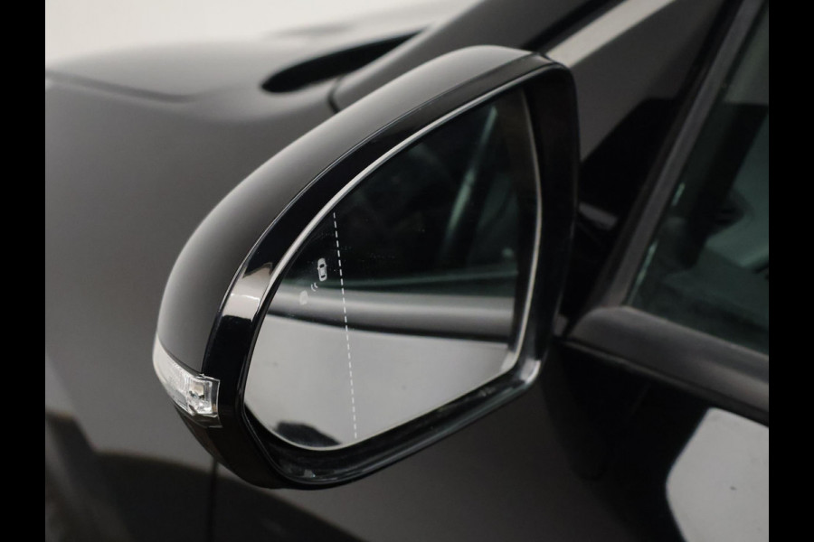 Kia e-Niro ExecutiveLine 64 kWh Sport (APPLE CARPLAY,CAMERA,STOEL/STUURVERWARMING,STOELVERKOELING,LED,PDC,SPORTSTOELEN,LM VELGEN)