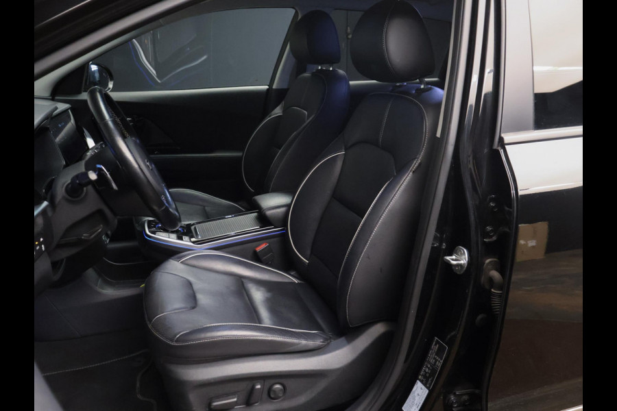 Kia e-Niro ExecutiveLine 64 kWh Sport (APPLE CARPLAY,CAMERA,STOEL/STUURVERWARMING,STOELVERKOELING,LED,PDC,SPORTSTOELEN,LM VELGEN)