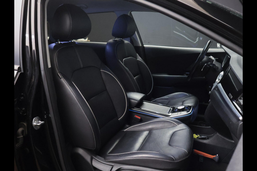 Kia e-Niro ExecutiveLine 64 kWh Sport (APPLE CARPLAY,CAMERA,STOEL/STUURVERWARMING,STOELVERKOELING,LED,PDC,SPORTSTOELEN,LM VELGEN)