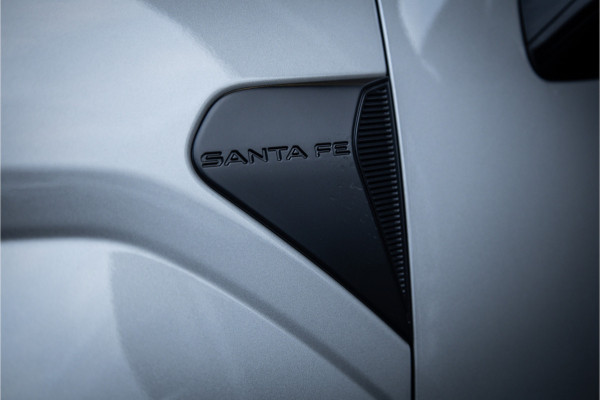 Hyundai Santa Fe 1.6 T-GDI HEV Comfort Plus 7p. - Bose | Keyless | 360 Camera | Stuurverwarming | HUD