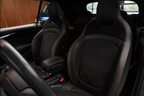 MINI Cabrio 2.0 John Cooper Works 232pk HUD Navi Leer Camera Harman K. PDC Carplay Keyless Go & Entry LM velgen Zwarte binnenhemel Stoelverwarming Sportstoelen LED BTW auto!