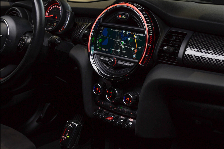 MINI Cabrio 2.0 John Cooper Works 232pk HUD Navi Leer Camera Harman K. PDC Carplay Keyless Go & Entry LM velgen Zwarte binnenhemel Stoelverwarming Sportstoelen LED BTW auto!