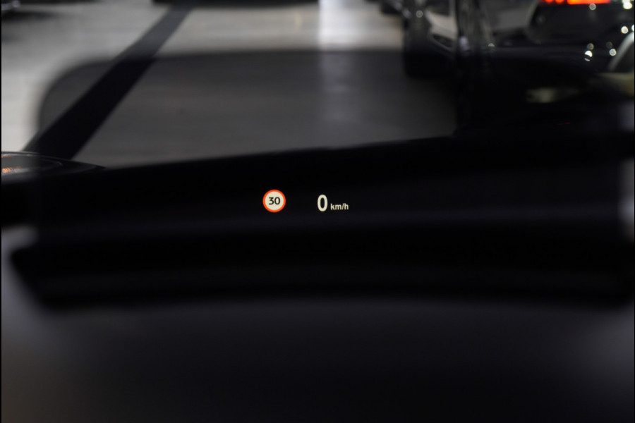 MINI Cabrio 2.0 John Cooper Works 232pk HUD Navi Leer Camera Harman K. PDC Carplay Keyless Go & Entry LM velgen Zwarte binnenhemel Stoelverwarming Sportstoelen LED BTW auto!