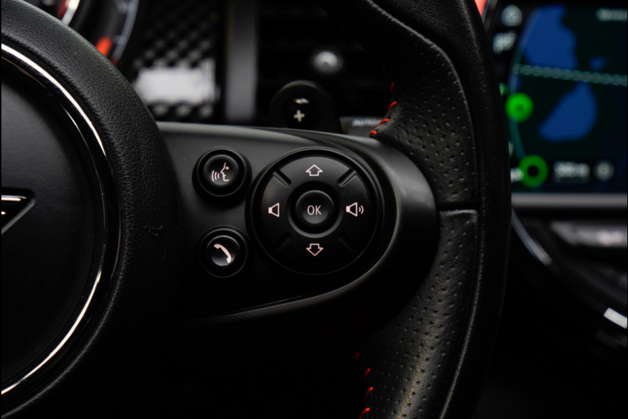 MINI Cabrio 2.0 John Cooper Works 232pk HUD Navi Leer Camera Harman K. PDC Carplay Keyless Go & Entry LM velgen Zwarte binnenhemel Stoelverwarming Sportstoelen LED BTW auto!