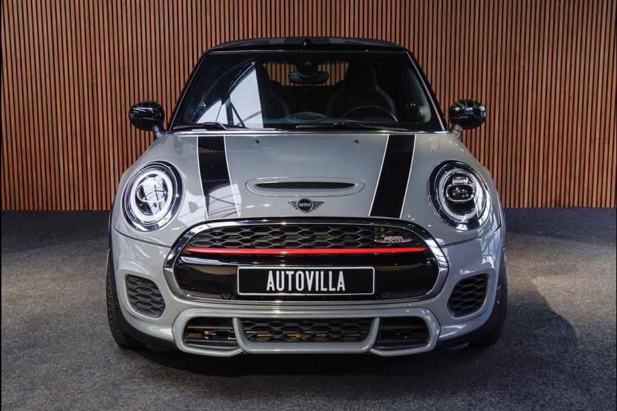 MINI Cabrio 2.0 John Cooper Works 232pk HUD Navi Leer Camera Harman K. PDC Carplay Keyless Go & Entry LM velgen Zwarte binnenhemel Stoelverwarming Sportstoelen LED BTW auto!