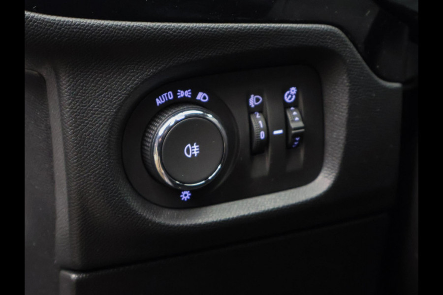 Opel Corsa 1.2 Edition Sport (APPLE CARPLAY,NAVI,PDC,CRUISE,LED,ELEKTRISCH PAKKET,LANE ASSIST,SPORTSTOELEN,NETTE STAAT)