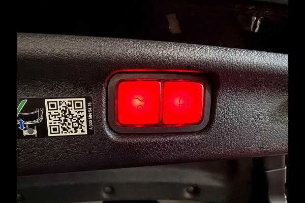 Mercedes-Benz C-Klasse 300 e AMG Pano|BTW|HuD|Burmester