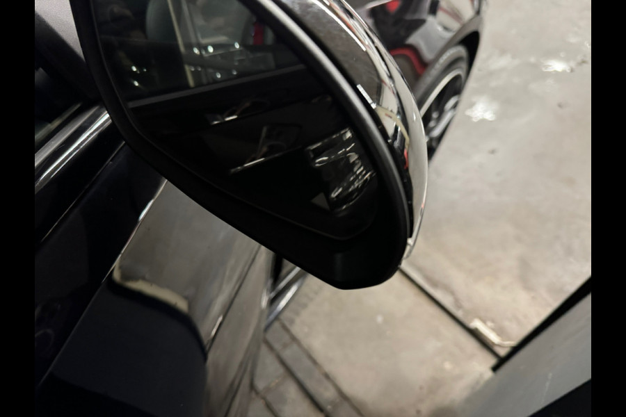 Mercedes-Benz C-Klasse 300 e AMG Pano|BTW|HuD|Burmester