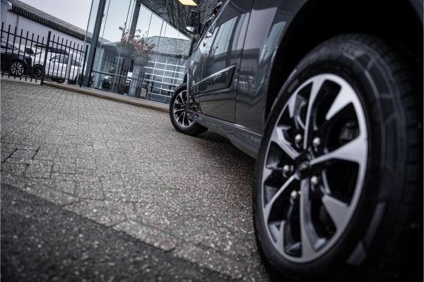 Ford Transit Custom 320 2.0 TDCI 185pk Aut. L2H1 Sport ** Dubbel Cabine ** Leer ** Trekhaak