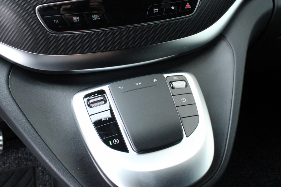 Mercedes-Benz V-Klasse 250d / Lang / AMG / DC / 2x Schuifdeur / 12.000KM!! / Camera / NIEUWSTAAT