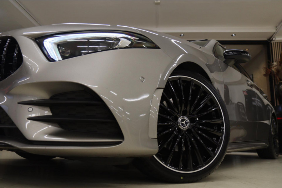 Mercedes-Benz A-Klasse 200 AMG NAP Pano/Carplay/Keyless/Memory/Sfeerver/VOL