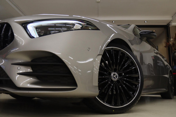 Mercedes-Benz A-Klasse 200 AMG NAP Pano/Carplay/Keyless/Memory/Sfeerver/VOL