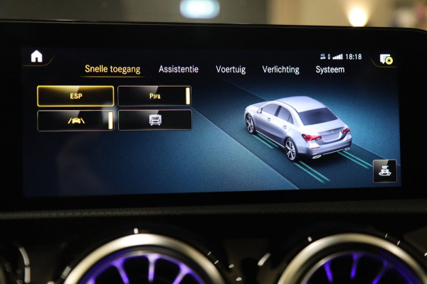 Mercedes-Benz A-Klasse 200 AMG NAP Pano/Carplay/Keyless/Memory/Sfeerver/VOL