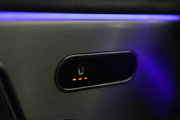 Mercedes-Benz A-Klasse 200 AMG NAP Pano/Carplay/Keyless/Memory/Sfeerver/VOL