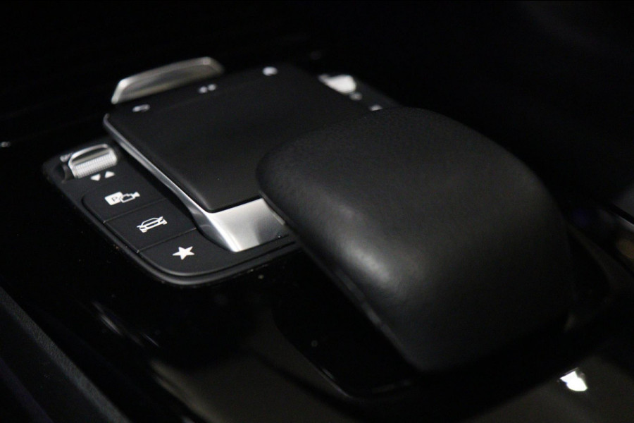 Mercedes-Benz A-Klasse 200 AMG NAP Pano/Carplay/Keyless/Memory/Sfeerver/VOL