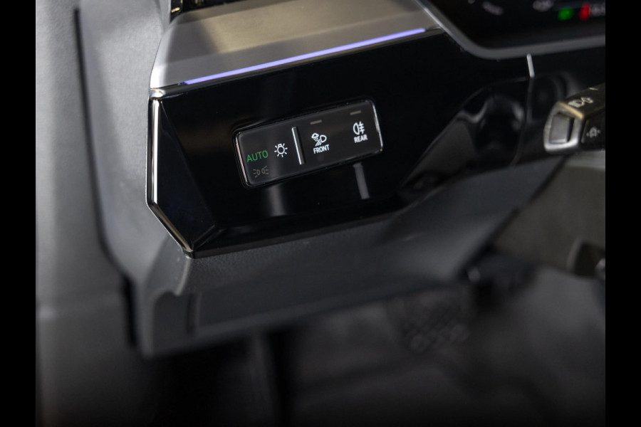 Audi e-tron 55 quattro S edition 95 kWh / 408pk / SOH 89% / Panoramadak / Trekhaak / B&O /