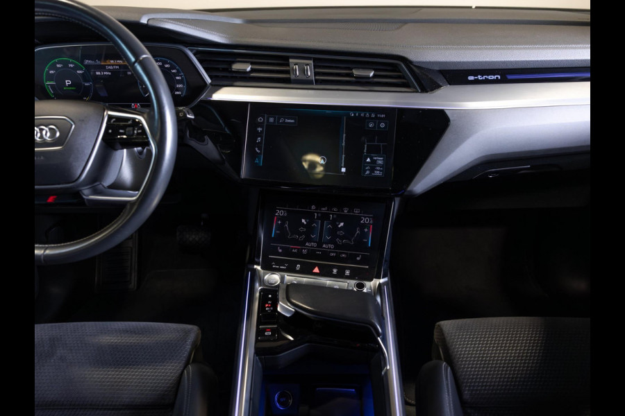 Audi e-tron 55 quattro S edition 95 kWh / 408pk / SOH 89% / Panoramadak / Trekhaak / B&O /