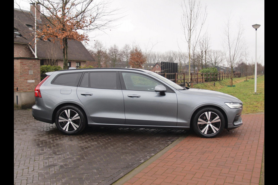 Volvo V60 2.0 B3 Momentum Advantage | Camera | Trekhaak | Apple Carplay | Cruise Control |