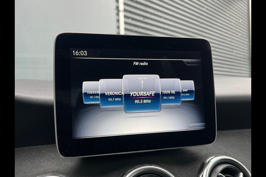 Mercedes-Benz GLA BWJ 2018 | 200 157PK Premium Plus AUTOMAAT | PANO DAK | CAMERA A | AMG-LINE | CLIMA | NAVI | STOELVERW | LEDER/ALCANTARA |