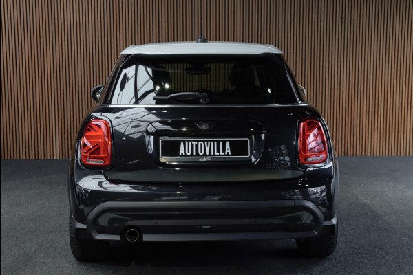 MINI Mini 1.5 Cooper Navi Leer Camera PDC Carplay Keyless Go & Entry LM velgen Zwarte binnenhemel Stoelverwarming Sportstoelen LED BTW auto!