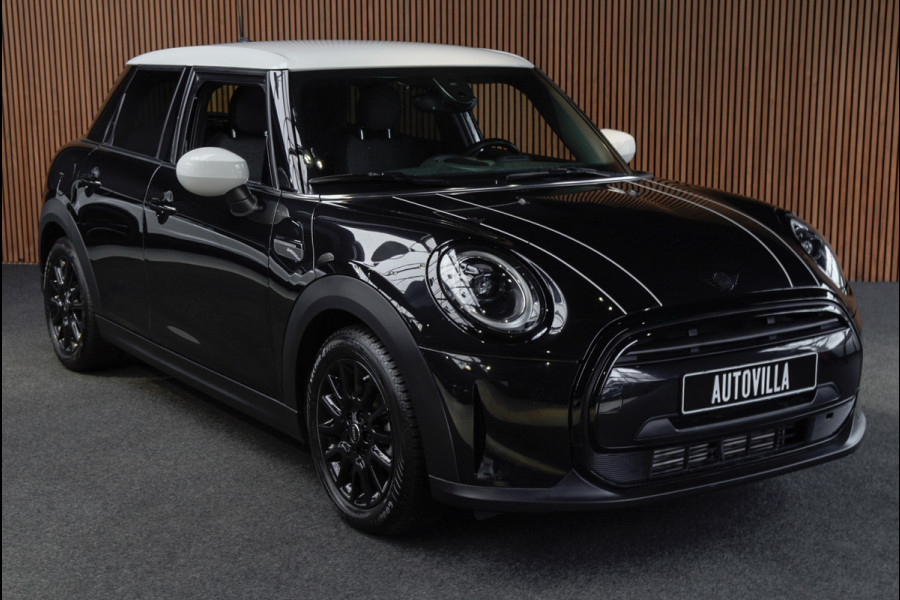 MINI Mini 1.5 Cooper Navi Leer Camera PDC Carplay Keyless Go & Entry LM velgen Zwarte binnenhemel Stoelverwarming Sportstoelen LED BTW auto!