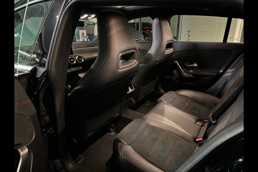 Mercedes-Benz CLA-Klasse Shooting Brake 180 AMG Pano|Sfeer