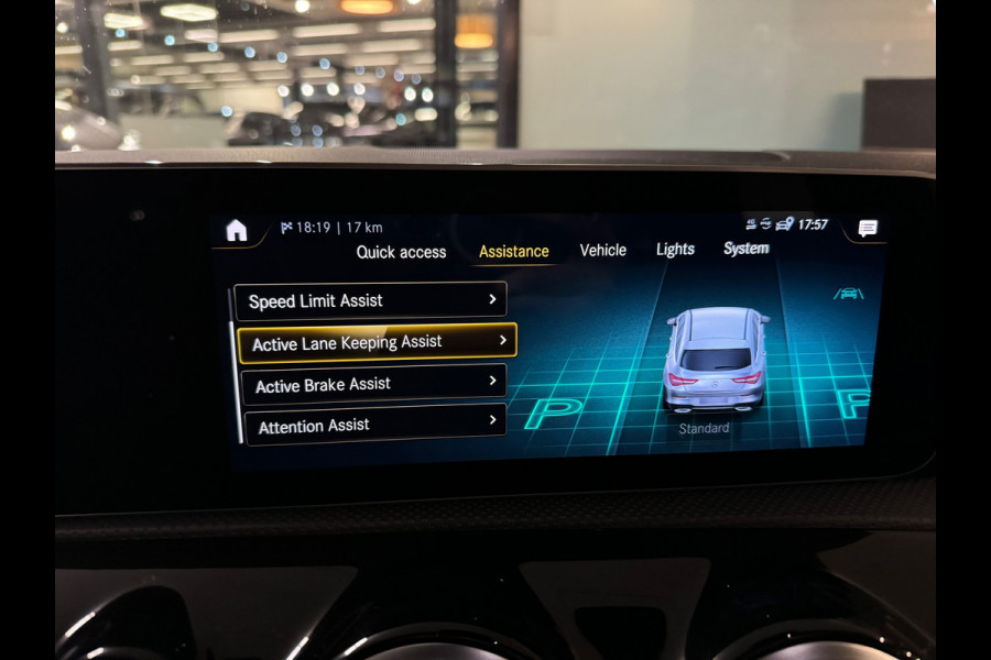 Mercedes-Benz CLA-Klasse Shooting Brake 180 AMG Pano|Sfeer