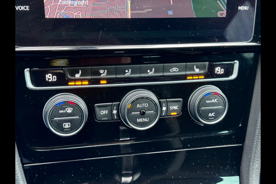 Volkswagen Golf 1.5 TSI 3x R-Line Pano/Camera/AppleCarPlay