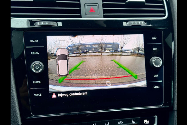 Volkswagen Golf 1.5 TSI 3x R-Line Pano/Camera/AppleCarPlay