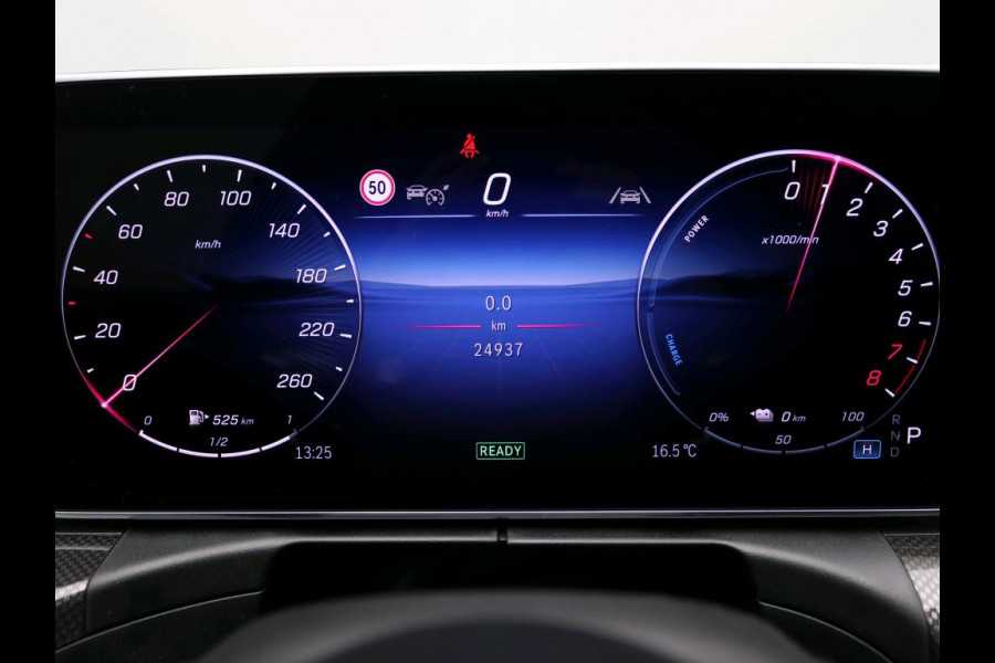 Mercedes-Benz C-Klasse 300 e Business Solution AMG AMG Line | Panorama Schuif-Kanteldak | Distronic | Lederen bekleding | Alarm | Parkeerpakket met 360°-camera | 20 Inch AMG Velgen. Inclusief 24 maanden Mercedes-Benz Certified garantie voor Europa.