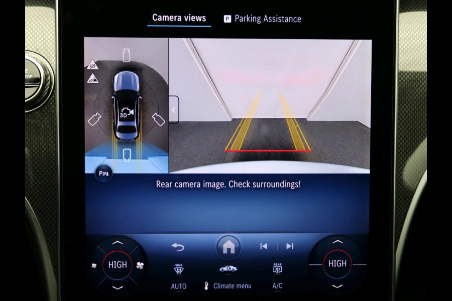 Mercedes-Benz C-Klasse 300 e Business Solution AMG AMG Line | Panorama Schuif-Kanteldak | Distronic | Lederen bekleding | Alarm | Parkeerpakket met 360°-camera | 20 Inch AMG Velgen. Inclusief 24 maanden Mercedes-Benz Certified garantie voor Europa.