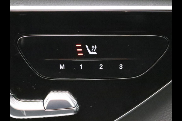 Mercedes-Benz C-Klasse 300 e Business Solution AMG AMG Line | Panorama Schuif-Kanteldak | Distronic | Lederen bekleding | Alarm | Parkeerpakket met 360°-camera | 20 Inch AMG Velgen. Inclusief 24 maanden Mercedes-Benz Certified garantie voor Europa.