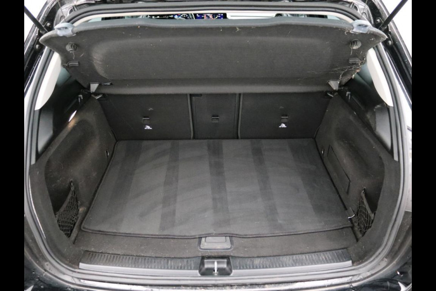 Mercedes-Benz B-Klasse 180 Business Solution Ledkoplampen | Achteruitrijcamera |  Stoelverwarming voor | Licht- en zicht pakket |  Inclusief 24 maanden Mercedes-Benz Certified garantie voor Europa.