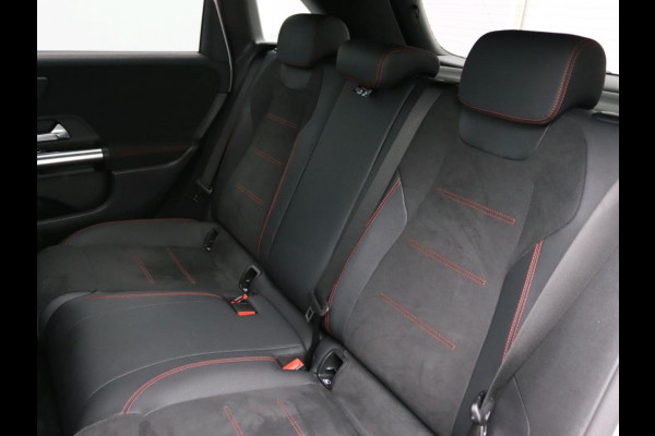 Mercedes-Benz B-Klasse 250 e Business Solution AMG AMG Line | Night Pakket | Panorama Schuif-Kanteldak | Memory Voorstoelen | Parkeerpakket met 360°-camera. Inclusief 24 maanden Mercedes-Benz Certified garantie voor Europa.